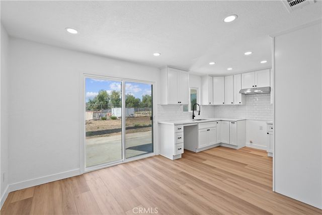 527 W 10th, Perris, CA 92570