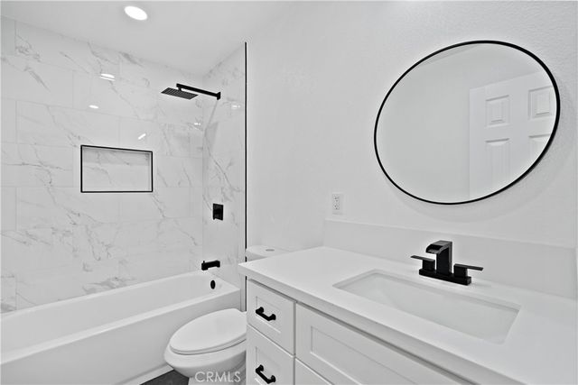 527 W 10th, Perris, CA 92570