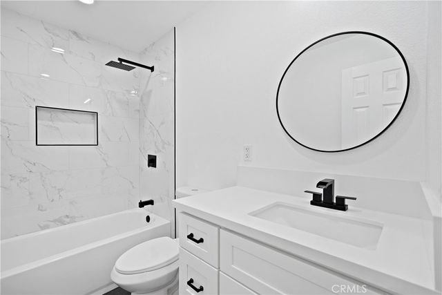 527 W 10th, Perris, CA 92570