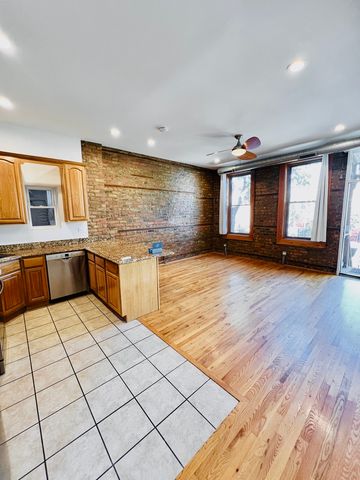 1639 W 21st Place 1, Chicago, IL 60608