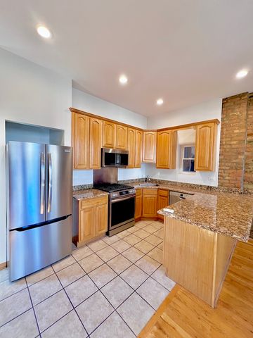 1639 W 21st Place 1, Chicago, IL 60608