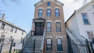 1639 W 21st Place 1, Chicago, IL 60608