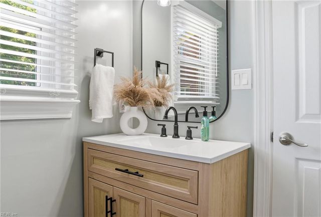 3618 Point Elizabeth DR, Chesapeake, VA 23321