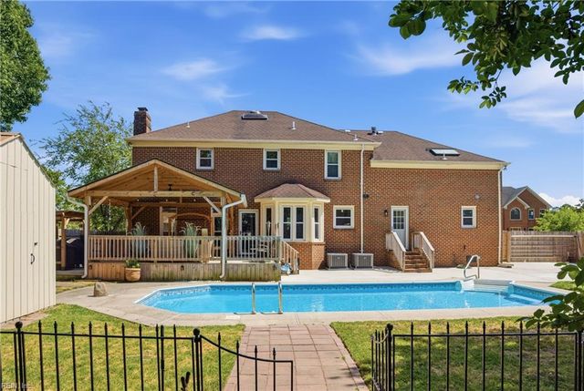 3618 Point Elizabeth DR, Chesapeake, VA 23321