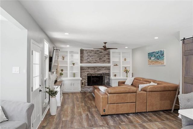 3618 Point Elizabeth DR, Chesapeake, VA 23321