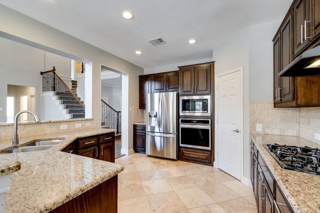 601 Coralberry Drive, Mckinney, TX 75072