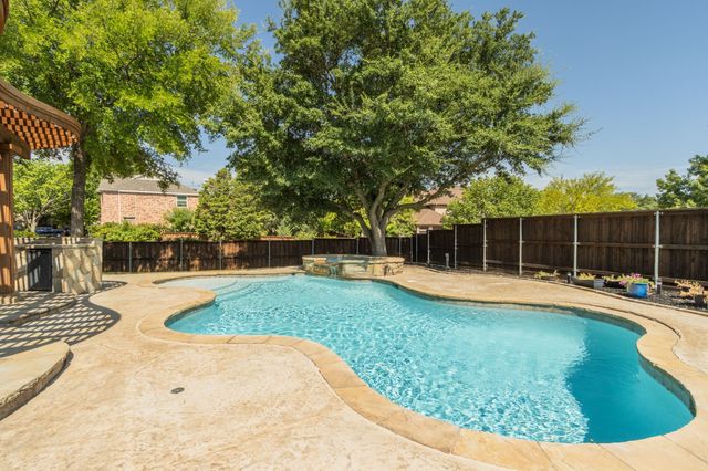 601 Coralberry Drive, Mckinney, TX 75072