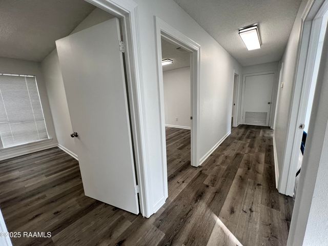 601 Loire Avenue D, Lafayette, LA 70507