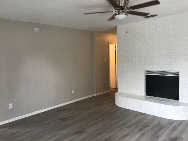 514 Mcqueary Street 516, Arlington, TX 76012