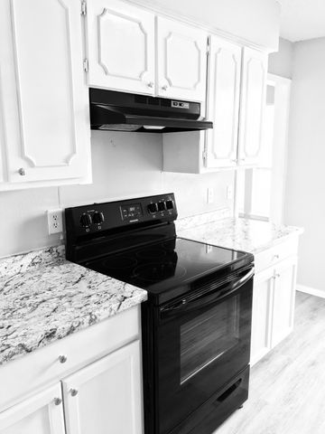 514 Mcqueary Street 516, Arlington, TX 76012