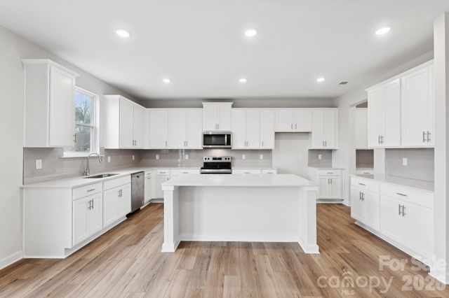 10025 Cannon Vista Lane, Kannapolis, NC 28027