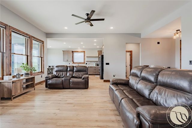 6770 Eagle Bend Boulevard, Shepherd, MT 59079
