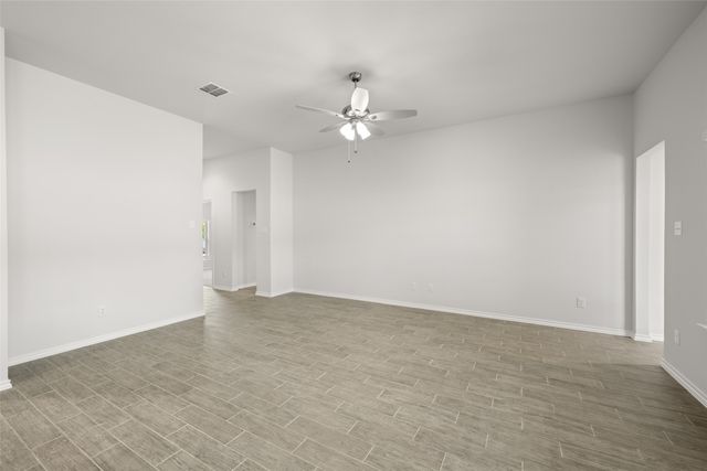 2612 Streamside, Burleson, TX 76028