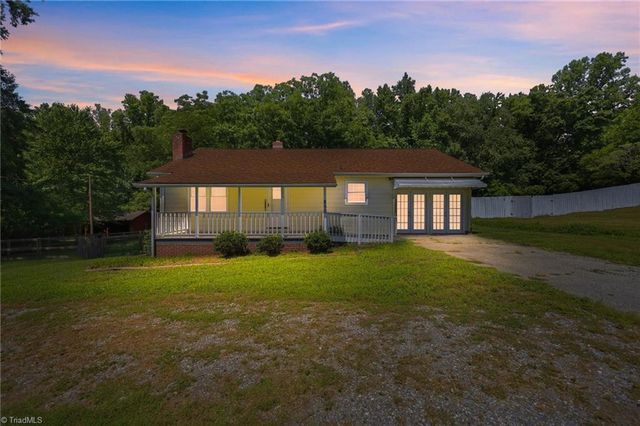 8506 Arapahoe Drive, Stokesdale, NC 27357