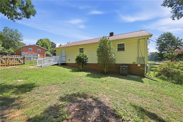 8506 Arapahoe Drive, Stokesdale, NC 27357
