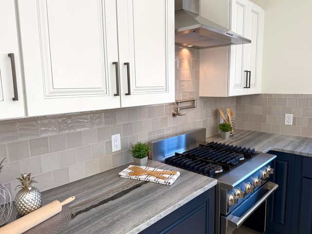 2932 Floral Road NW, Albuquerque, NM 87104