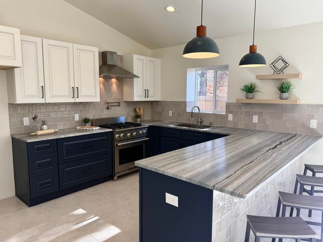 2932 Floral Road NW, Albuquerque, NM 87104