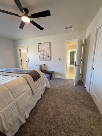 2932 Floral Road NW, Albuquerque, NM 87104