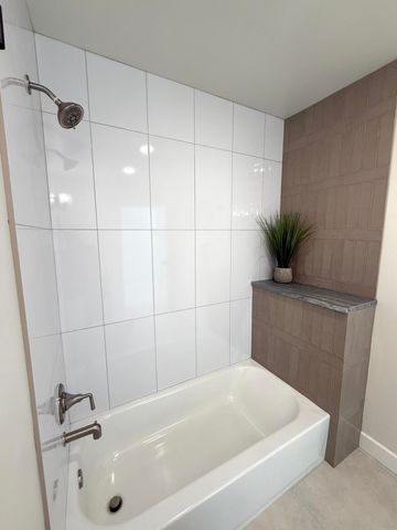 2932 Floral Road NW, Albuquerque, NM 87104