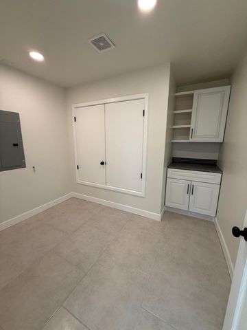 2932 Floral Road NW, Albuquerque, NM 87104