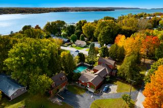 8195 5th Street, Onekama Vlg, MI 49675