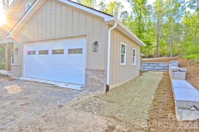 156 Oakdale Drive, Morganton, NC 28655