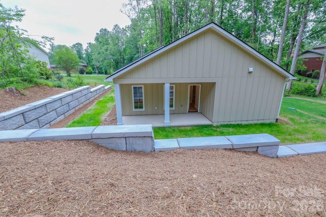 156 Oakdale Drive, Morganton, NC 28655