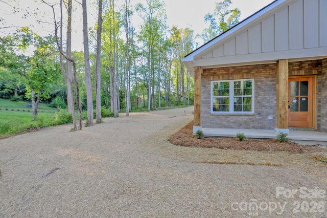 156 Oakdale Drive, Morganton, NC 28655