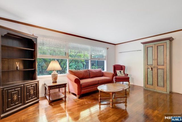 335 Bradley Avenue, Northvale, NJ 07647