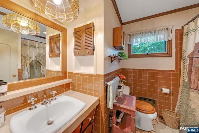 335 Bradley Avenue, Northvale, NJ 07647