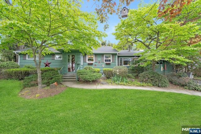 335 Bradley Avenue, Northvale, NJ 07647
