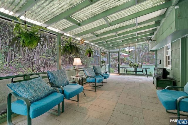335 Bradley Avenue, Northvale, NJ 07647