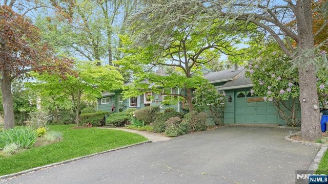 335 Bradley Avenue, Northvale, NJ 07647