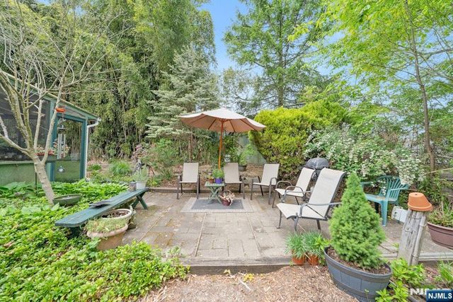 335 Bradley Avenue, Northvale, NJ 07647