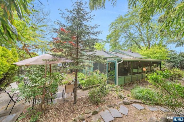 335 Bradley Avenue, Northvale, NJ 07647