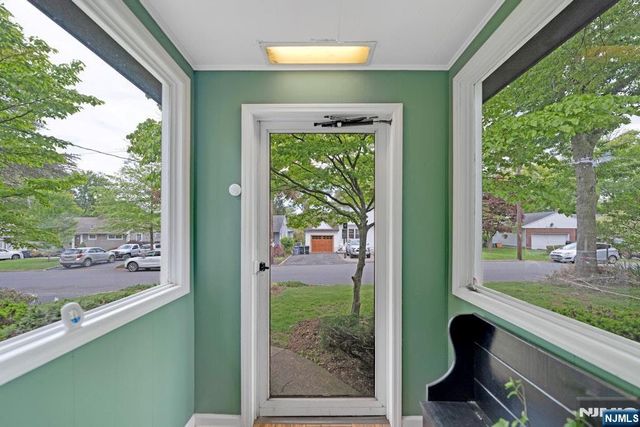 335 Bradley Avenue, Northvale, NJ 07647