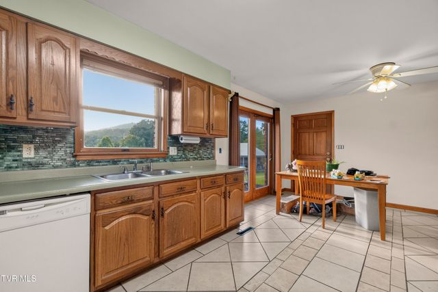 45 Kidwell Lane, Bulls Gap, TN 37711