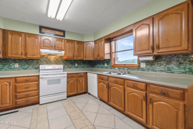 45 Kidwell Lane, Bulls Gap, TN 37711