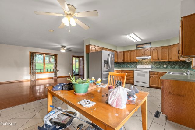 45 Kidwell Lane, Bulls Gap, TN 37711