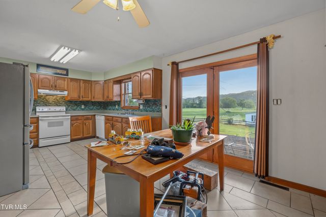 45 Kidwell Lane, Bulls Gap, TN 37711