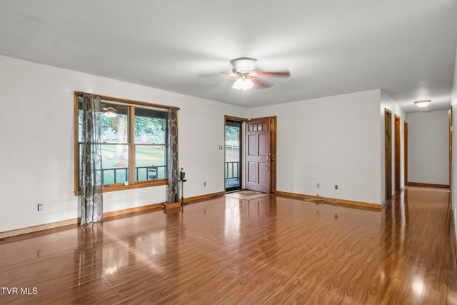45 Kidwell Lane, Bulls Gap, TN 37711
