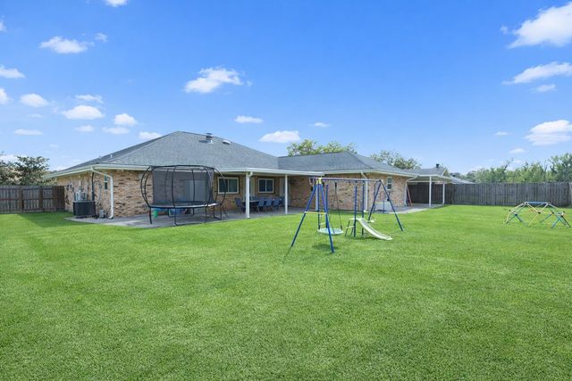 115 Piping Rock Drive, Houma, LA 70363