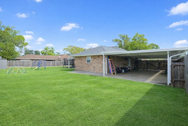 115 Piping Rock Drive, Houma, LA 70363