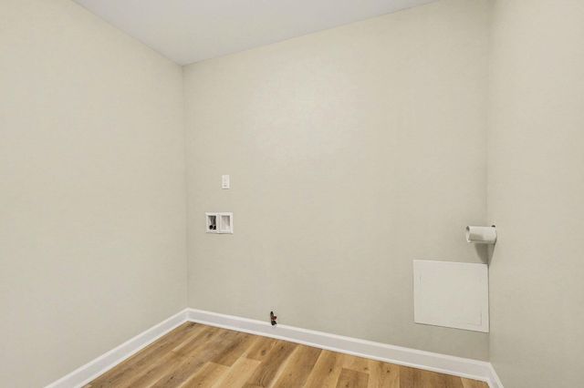 1618 E 33rd Avenue, Hobart, IN 46342