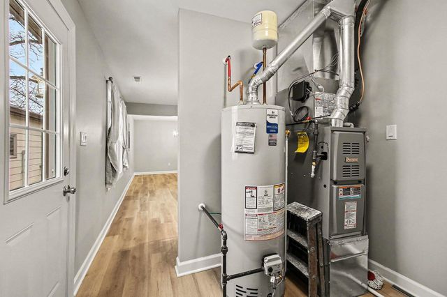 1618 E 33rd Avenue, Hobart, IN 46342