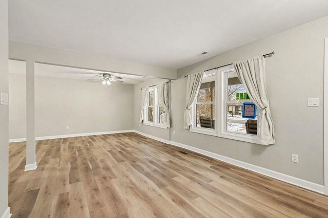 1618 E 33rd Avenue, Hobart, IN 46342