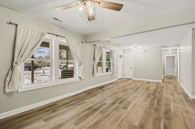 1618 E 33rd Avenue, Hobart, IN 46342