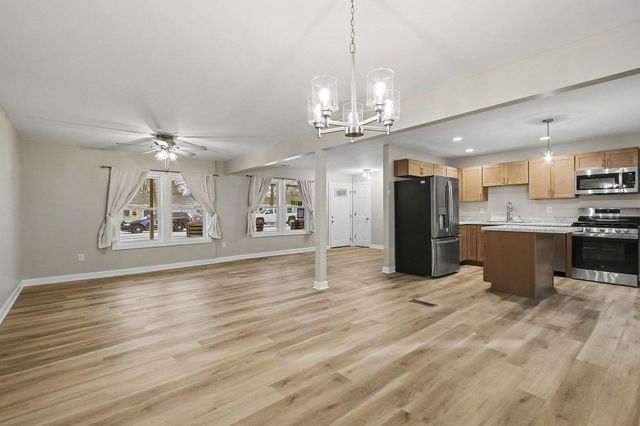 1618 E 33rd Avenue, Hobart, IN 46342