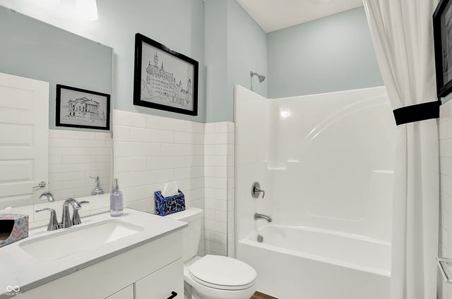 5149 Huntersfield Lane, Avon, IN 46123
