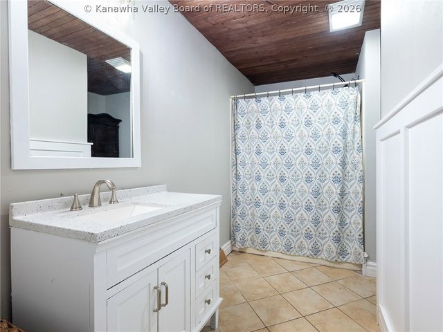 567 Cane Fork Lane, St Albans, WV 25177